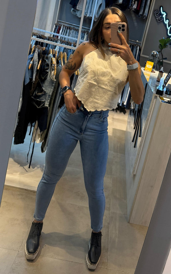 Jean Skinny Zero Tiro Alto - Azul claro